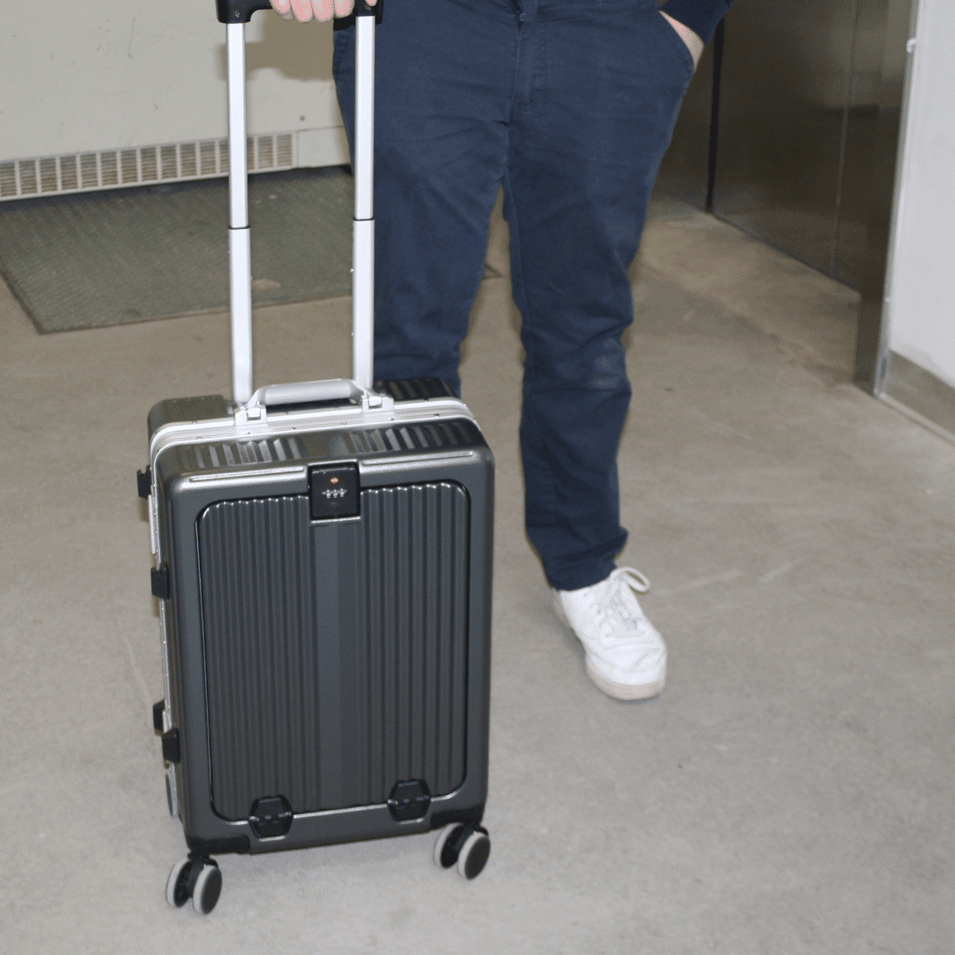 Carry On Luggage - Attlos